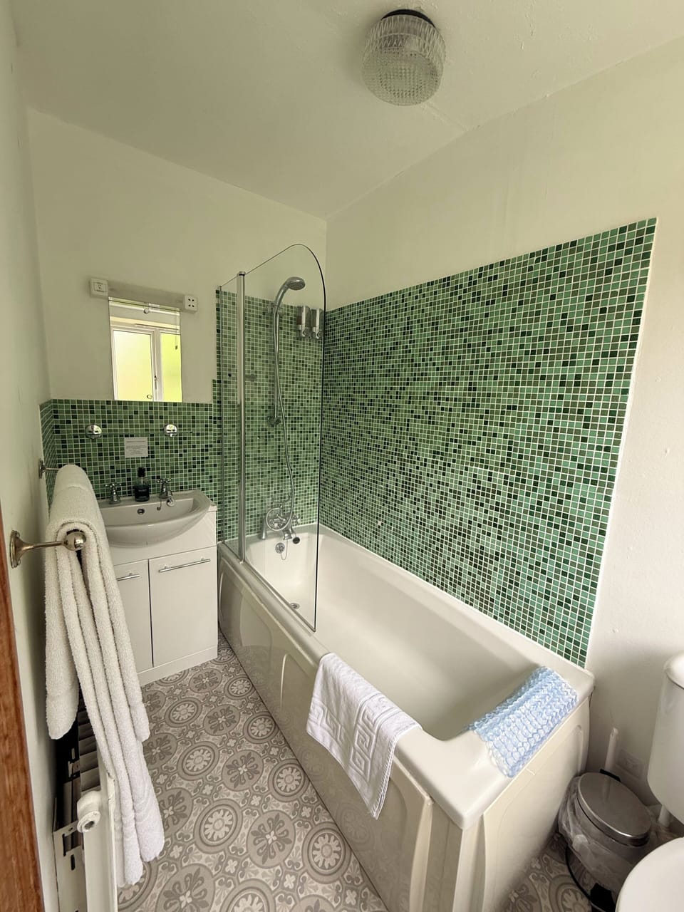 Double Room, Bathtub (Room 5) | Bathroom | Free toiletries, hair dryer, towels, toilet paper