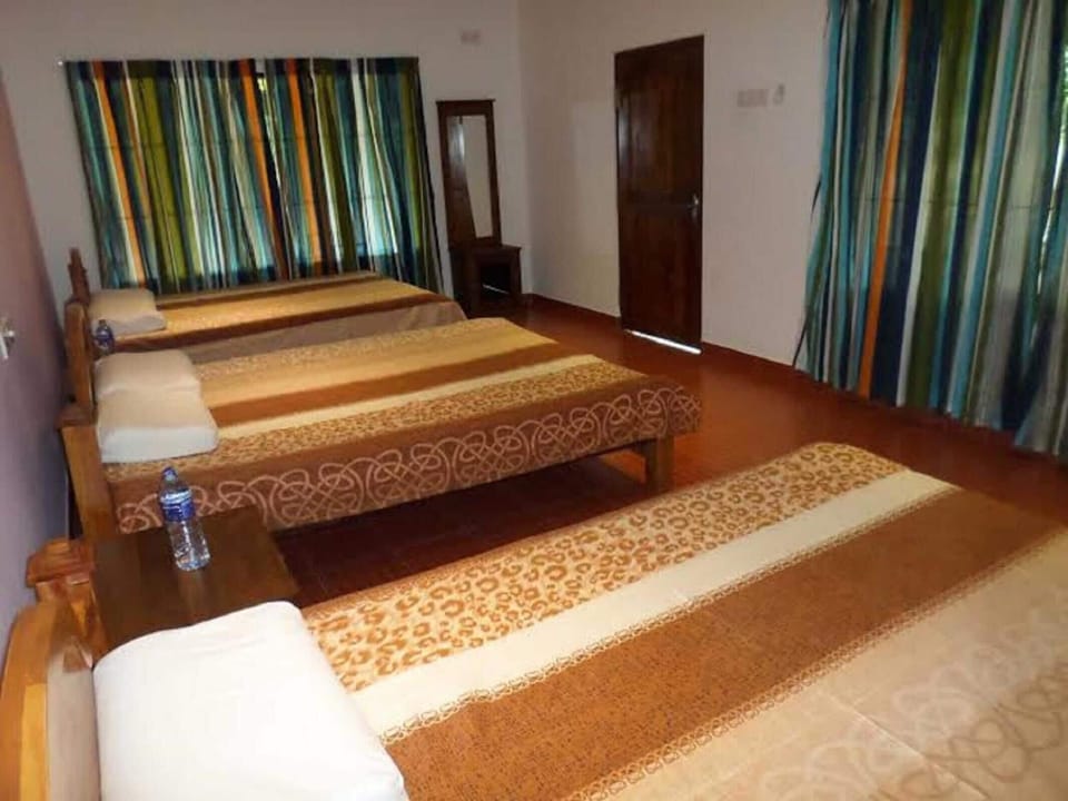 1 bedroom, desk, iron/ironing board, rollaway beds