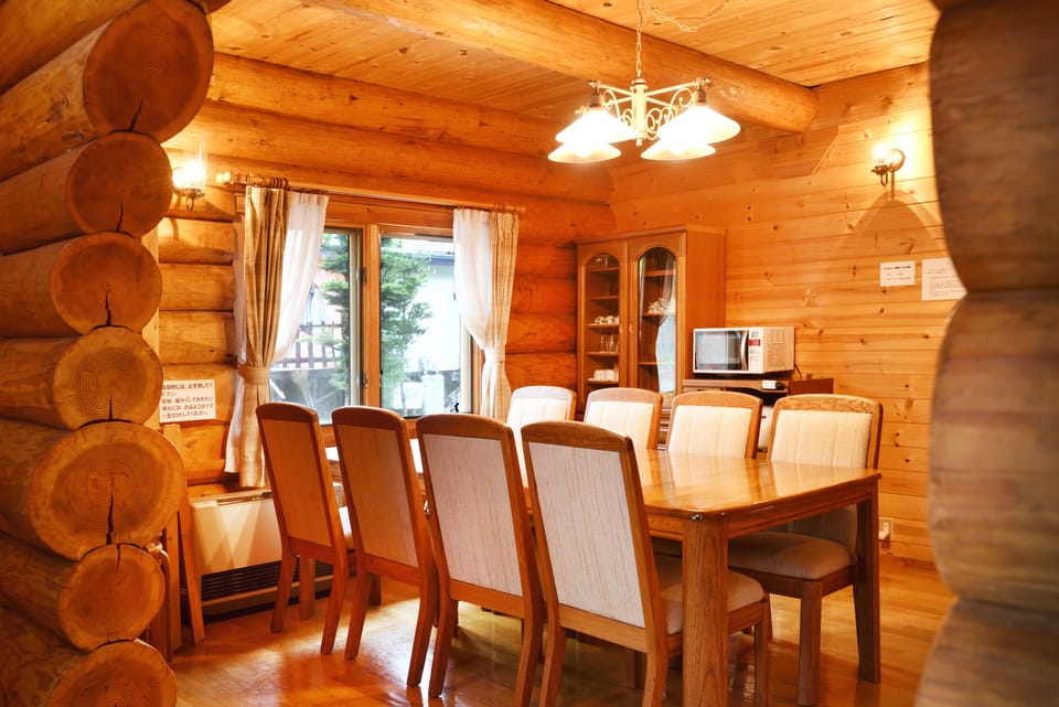 Deluxe Log house | In-room dining