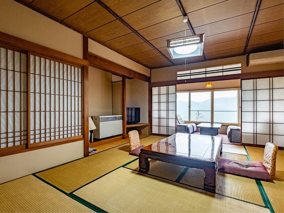 [Limited to One Room] Top Floor Room with a Private  Hot Spring, Scenic View Non Smoking | In-room safe, blackout drapes, free WiFi, bed sheets