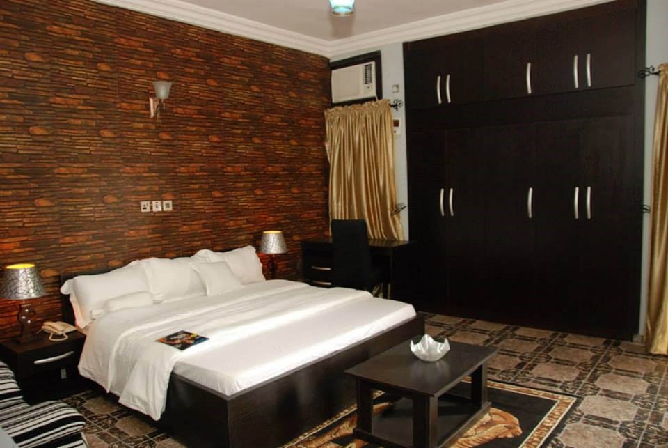 Premier Suite | Desk, free WiFi, bed sheets