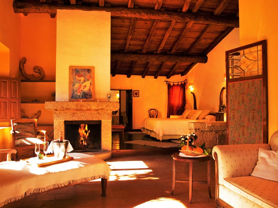 Junior Suite, Mountain View | Living area