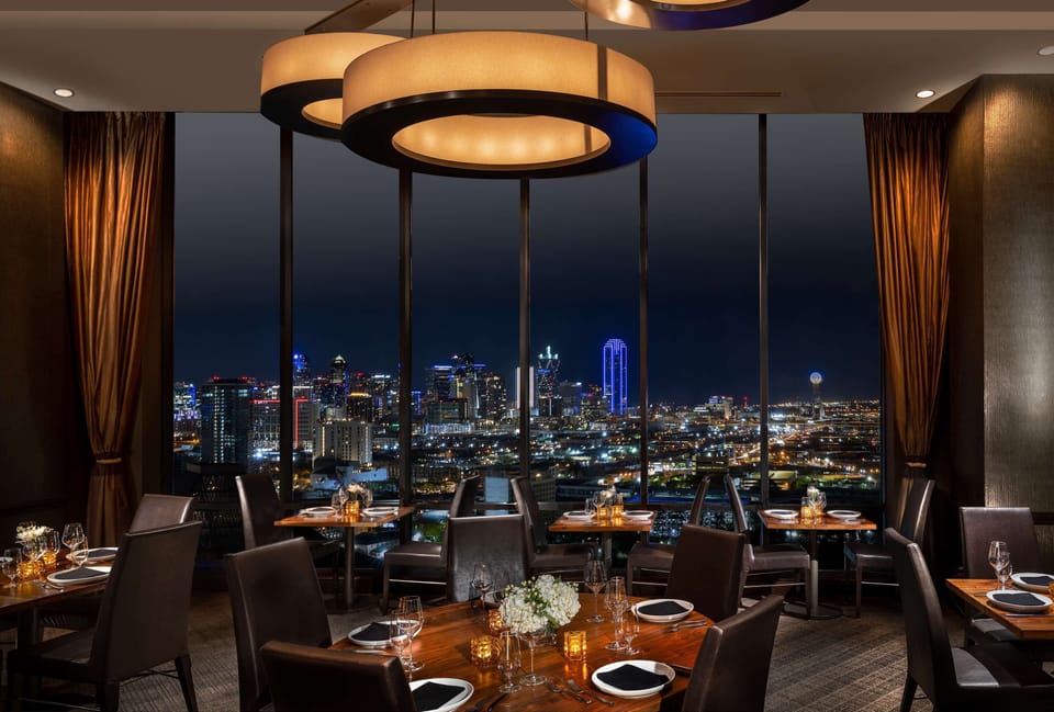 4 restaurants; breakfast, lunch, and dinner served