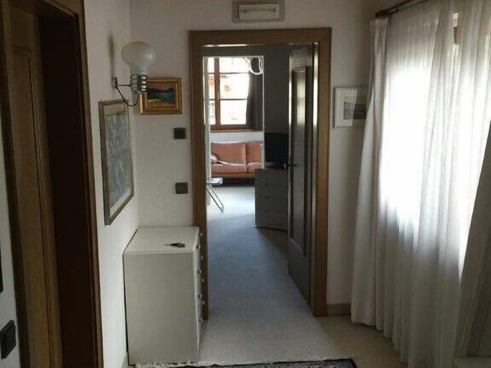 Suite (Turm) | Hypo-allergenic bedding, in-room safe, desk, free WiFi