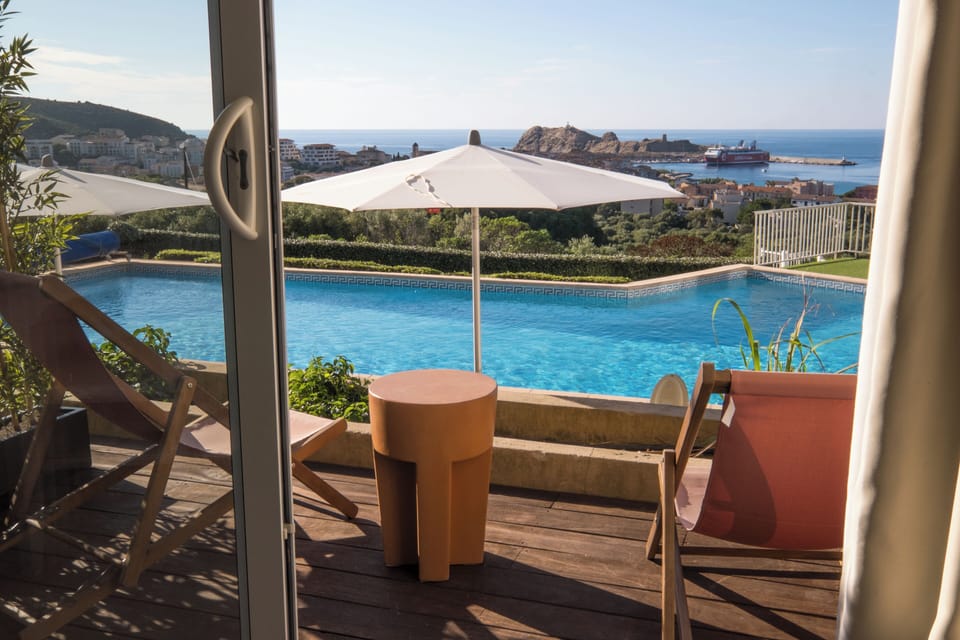 Superior Double Room | Minibar, in-room safe, desk, laptop workspace