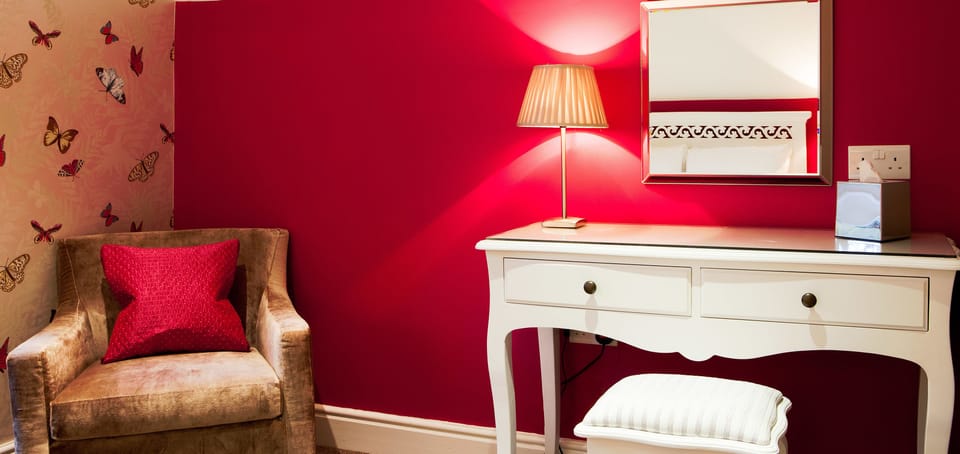 Standard Comfy (Room 8) | Desk, iron/ironing board, free WiFi, bed sheets