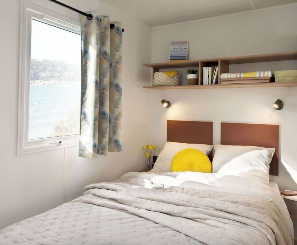 Standard Cottage, 2 Bedrooms | Down comforters, bed sheets