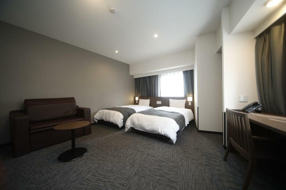 In-room safe, soundproofing, WiFi (free), bed sheets