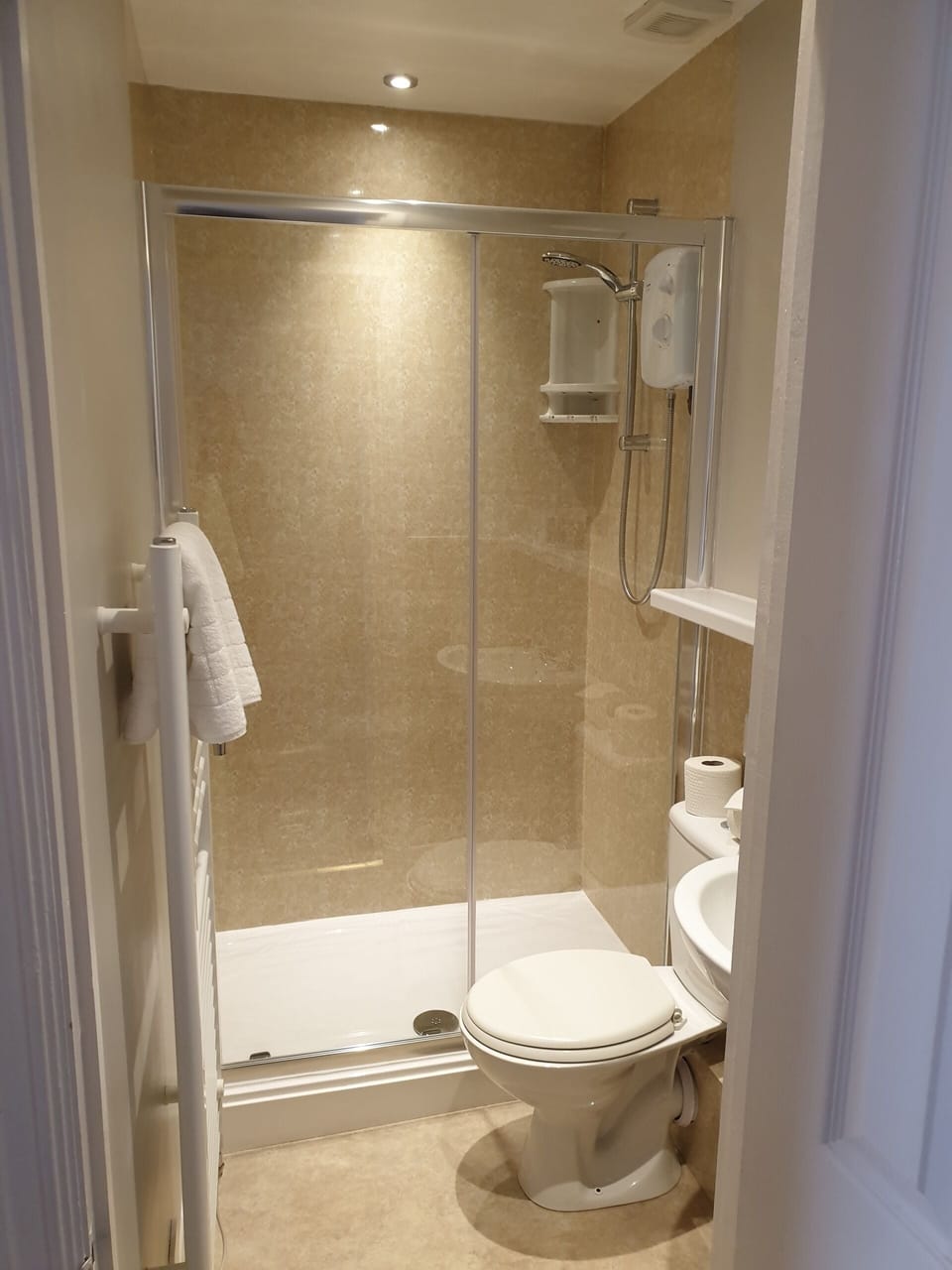 Double or Twin Room, Ensuite (Superking)