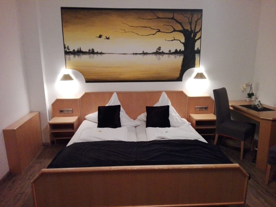 Classic Triple Room | Premium bedding, desk, soundproofing, iron/ironing board