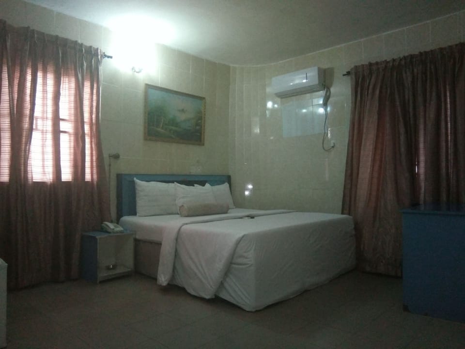 Basic Room | 1 bedroom, individually decorated, individually furnished, desk