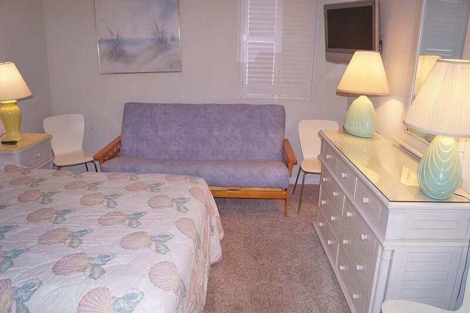 Condo, 2 Bedrooms | 2 bedrooms, iron/ironing board, free WiFi