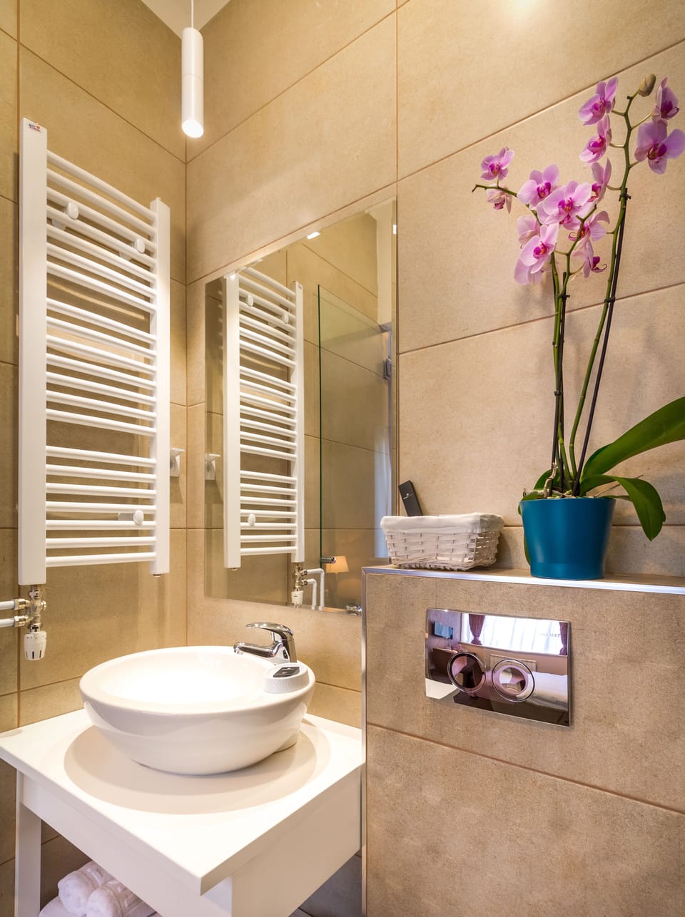 Limited Offer - Double Room | Bathroom | Shower, free toiletries, hair dryer, slippers