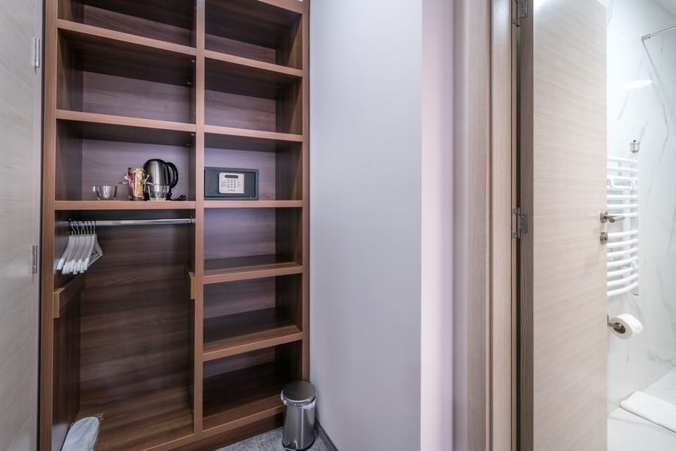 One Bedroom Suite | Frette Italian sheets, premium bedding, minibar, in-room safe