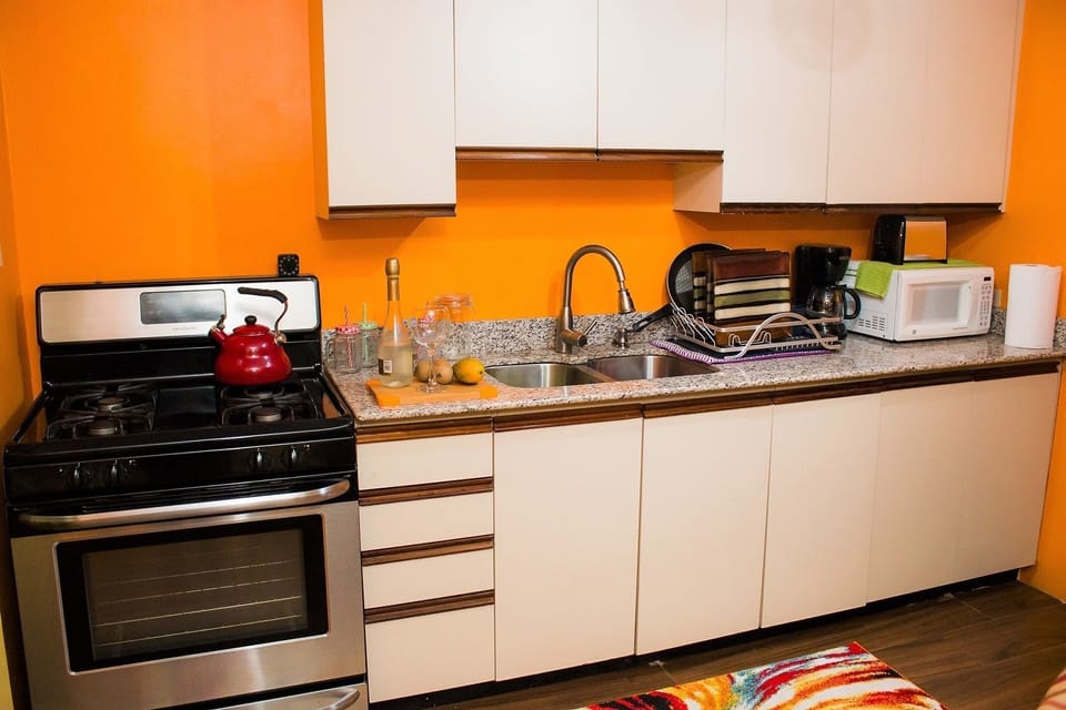 Exclusive Apartment, 2 Bedrooms, Mountain View | Private kitchen | Full-size fridge, microwave, oven, stovetop