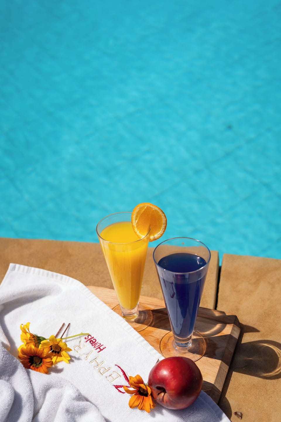 3 outdoor pools, pool umbrellas, sun loungers