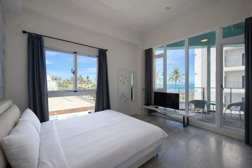 Double Room, Balcony | Blackout drapes, WiFi (free), bed sheets