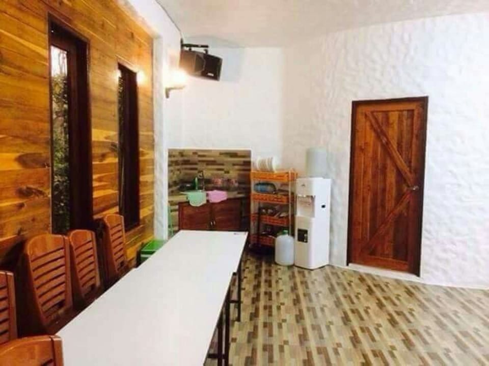 Family Room River View with Karaoke | Room amenity