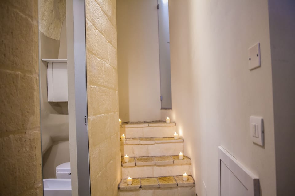 Suite (Turkish Bathroom) | Hypo-allergenic bedding, down comforters, pillowtop beds, minibar