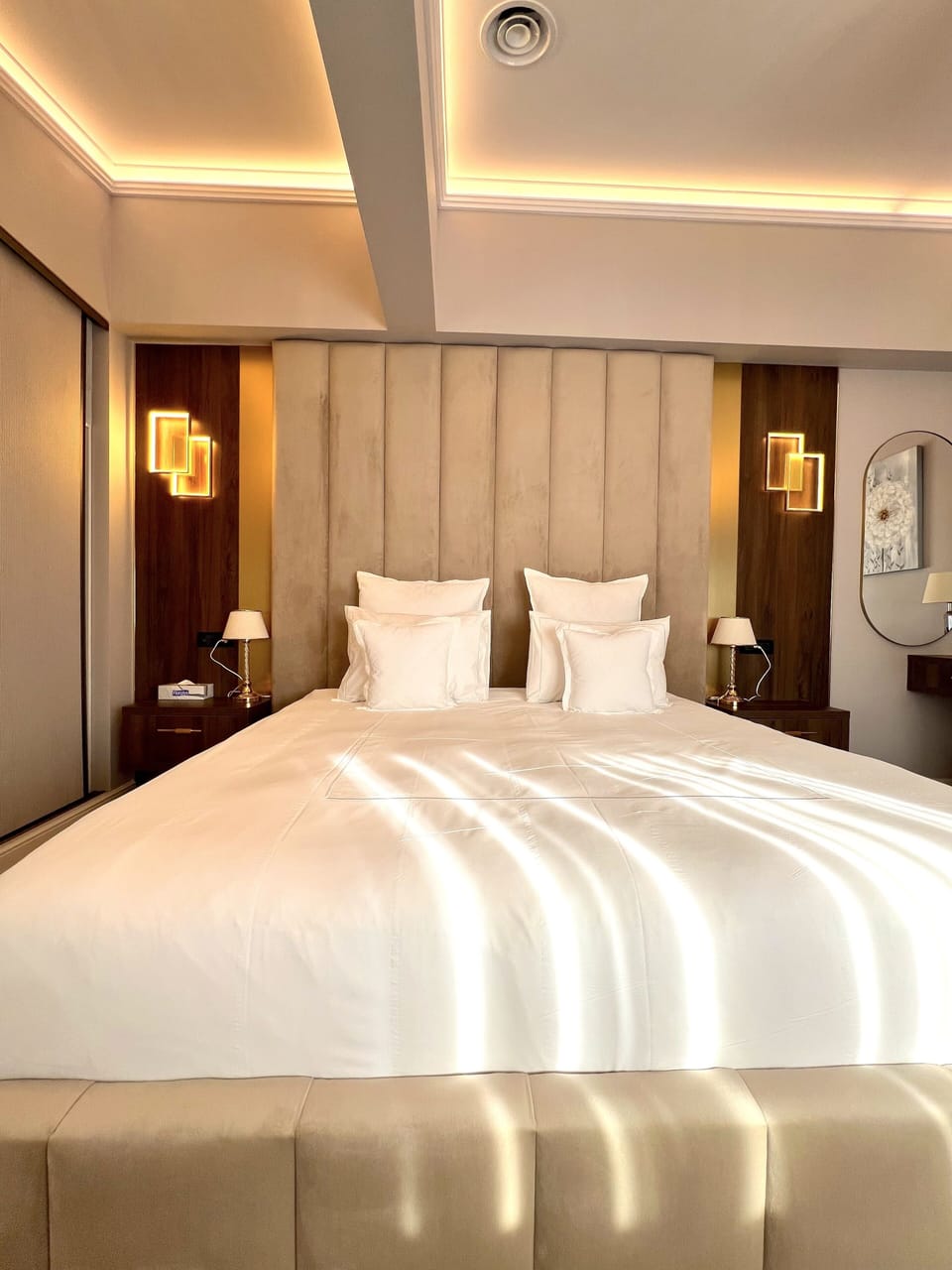 Business Apartment | Egyptian cotton sheets, premium bedding, down comforters, pillowtop beds
