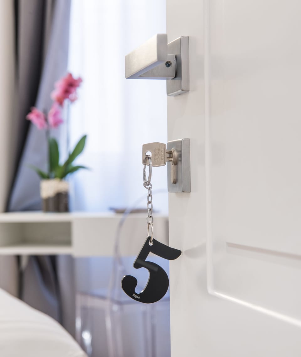 Deluxe Double or Twin Room | Premium bedding, memory foam beds, minibar, in-room safe
