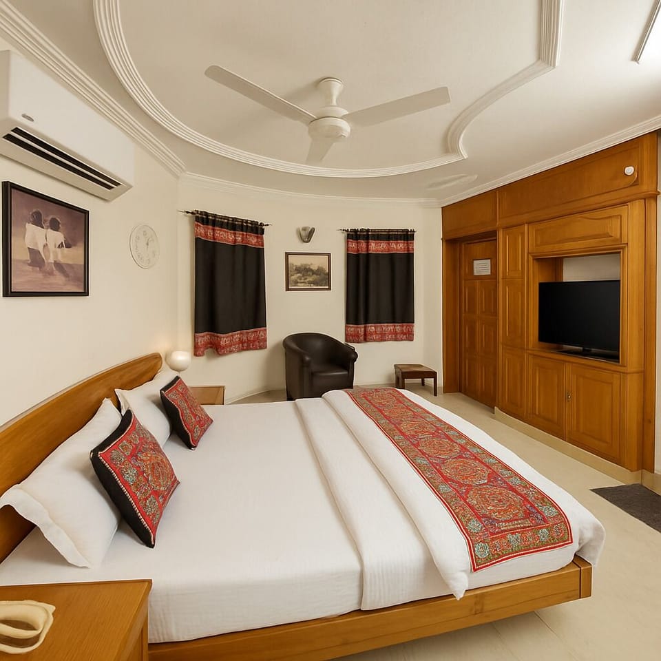 Deluxe Double Room | Premium bedding, in-room safe, desk, laptop workspace