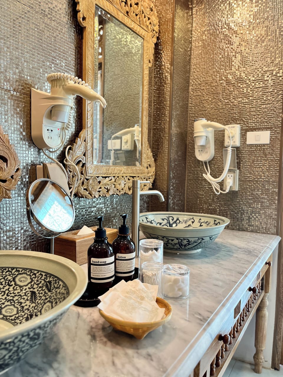 Shower, free toiletries, hair dryer, slippers