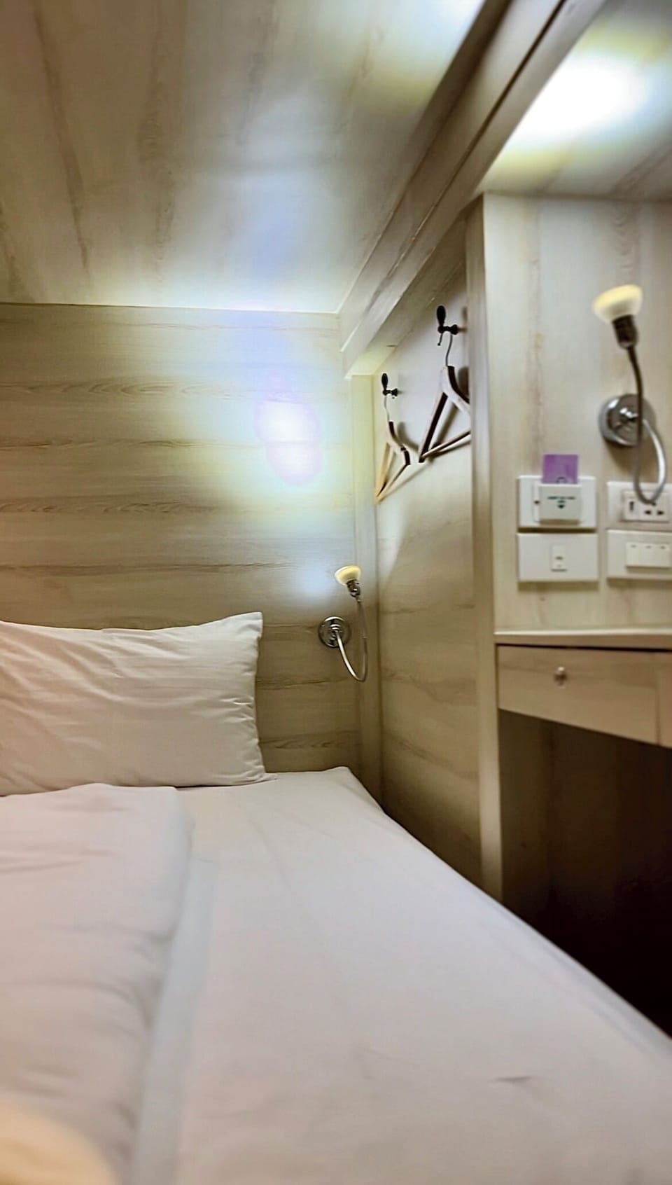In-room safe, soundproofing, iron/ironing board, free WiFi