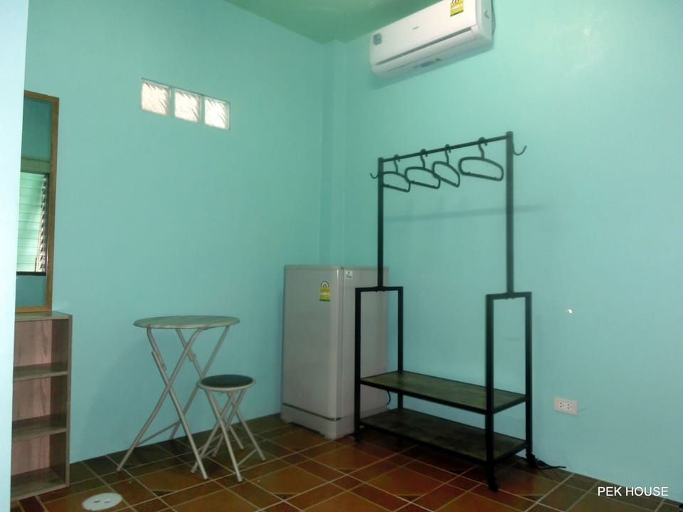 Standard Air-con Room | Desk, blackout drapes, soundproofing, WiFi (free)