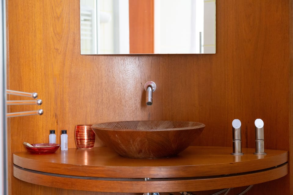 Family Double or Twin Room, Garden View | Bathroom | Shower, free toiletries, hair dryer, bidet