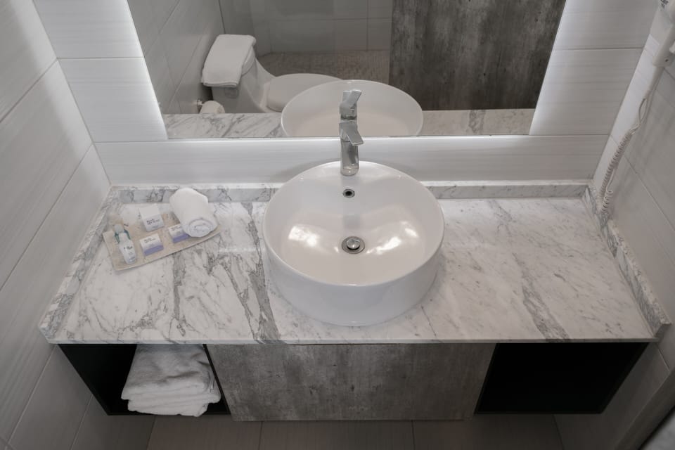 Free toiletries, towels