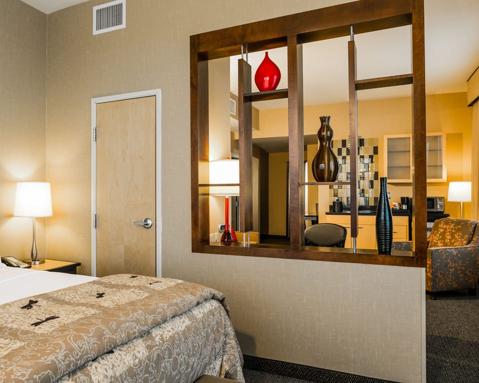 Suite, Non Smoking | Premium bedding, pillowtop beds, desk, laptop workspace