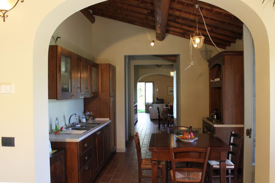 Family Apartment, 2 Bedrooms, Ground Floor (Marrone) | In-room dining