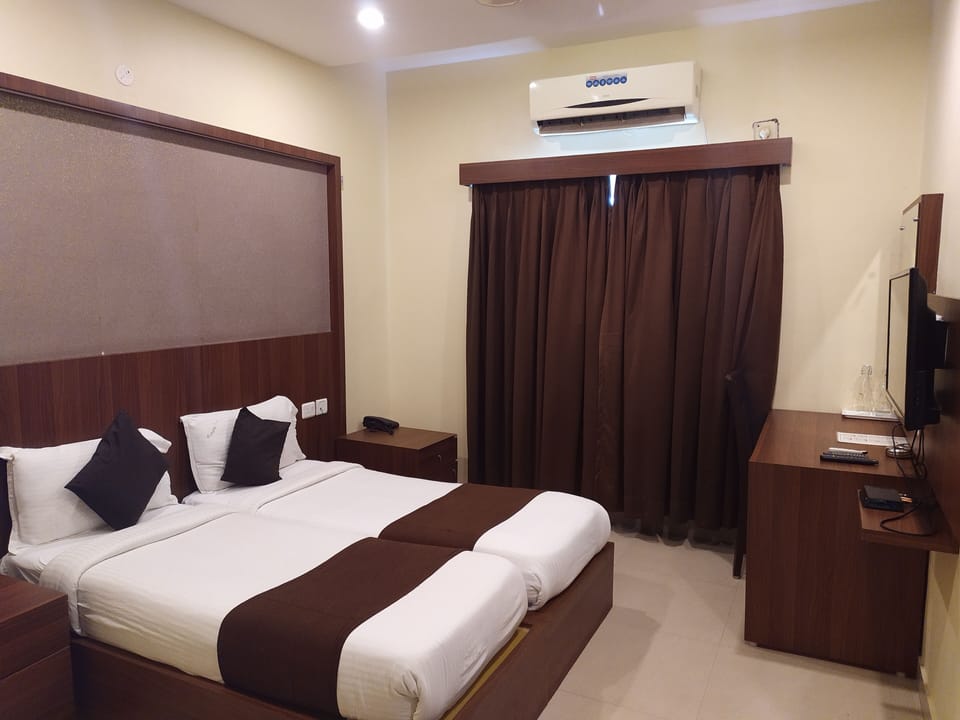 Deluxe Twin Room, 1 Bedroom, City View | 1 bedroom, Egyptian cotton sheets, premium bedding, down comforters