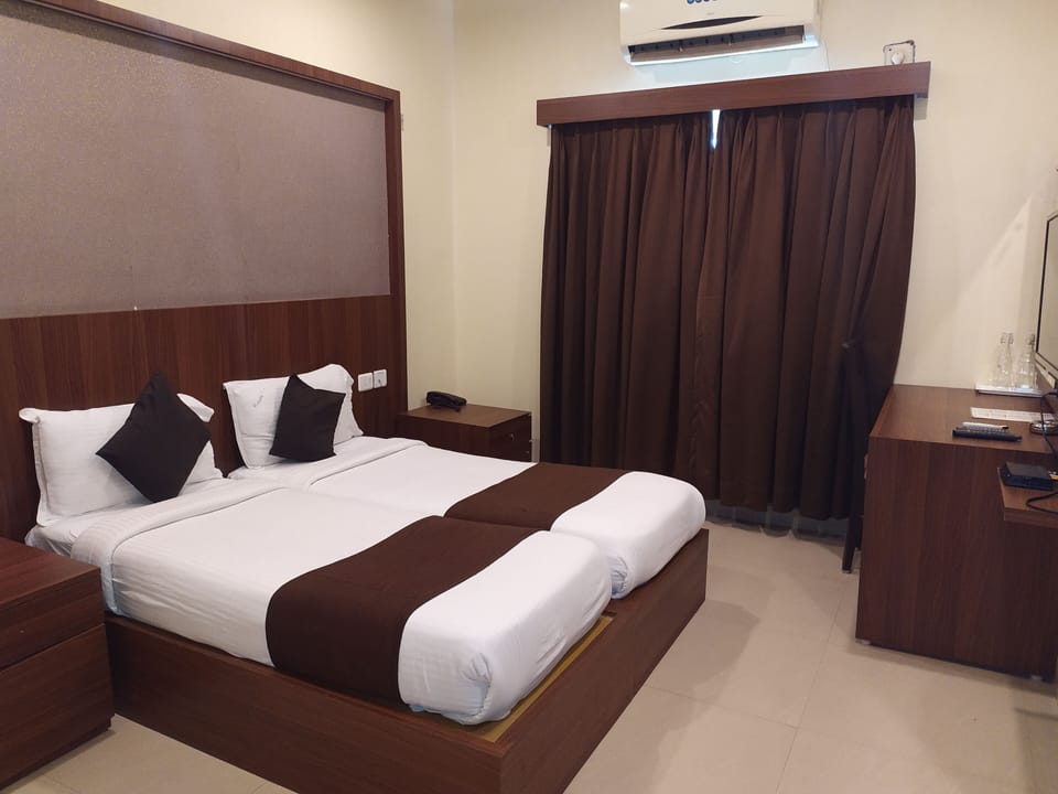 Deluxe Twin Room, 1 Bedroom, City View | 1 bedroom, Egyptian cotton sheets, premium bedding, down comforters