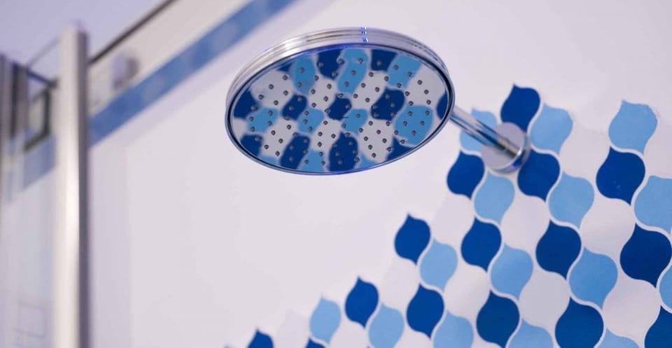 Superior Room | Bathroom shower
