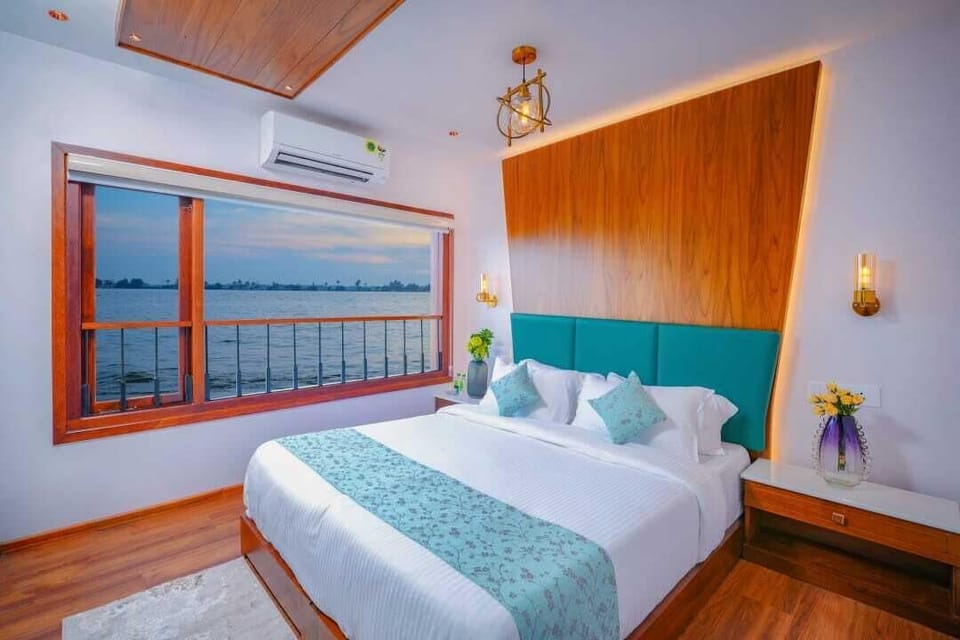 Superior Suite | Egyptian cotton sheets, premium bedding, individually furnished