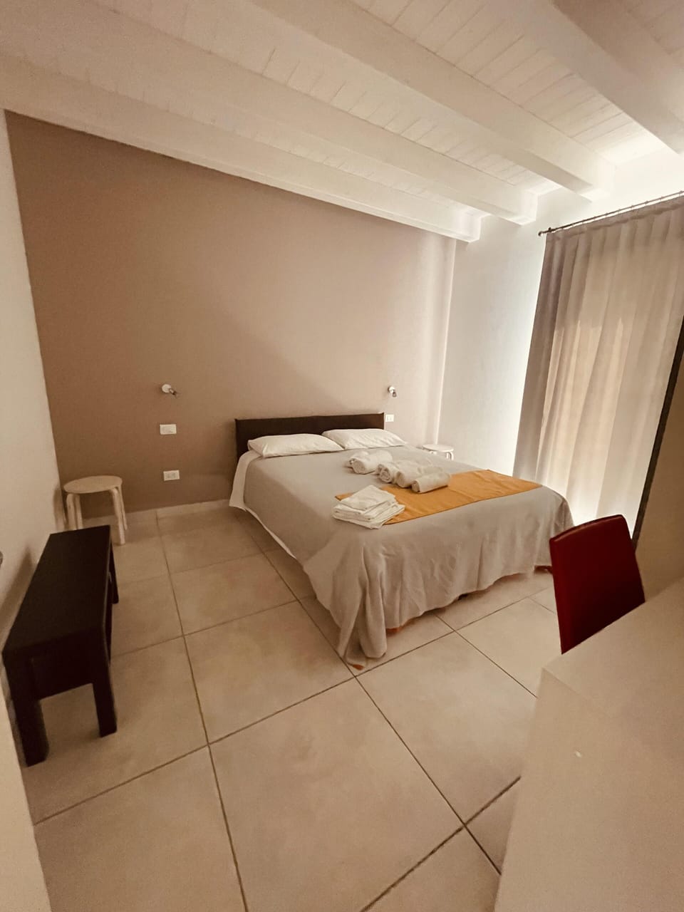 Triple Room | Premium bedding, desk, blackout drapes, free WiFi
