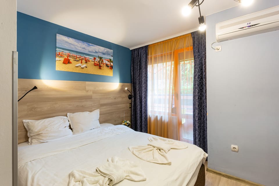 Standard Double Room (with extra bed) | Minibar, desk, free WiFi