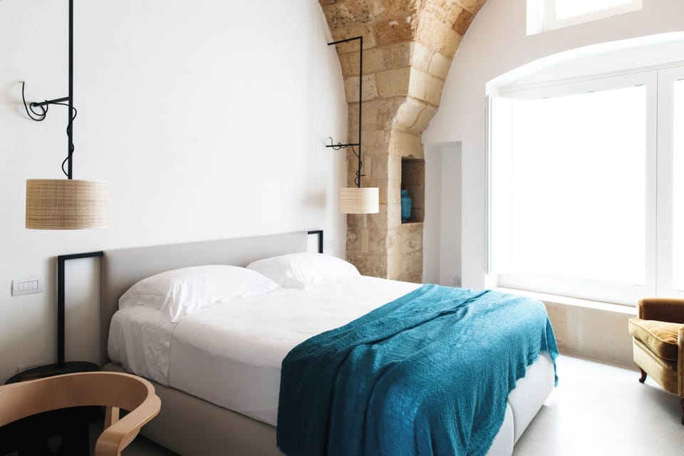 Superior Room, Annex Building | 1 bedroom, Egyptian cotton sheets, premium bedding, minibar