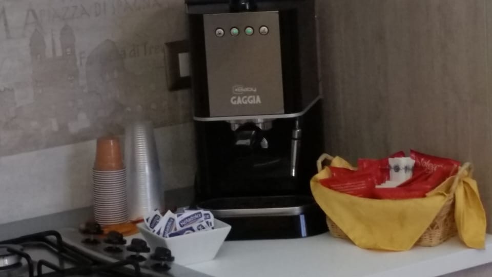 Suite, Multiple Beds, Ensuite (Petra) | Coffee and/or coffee maker