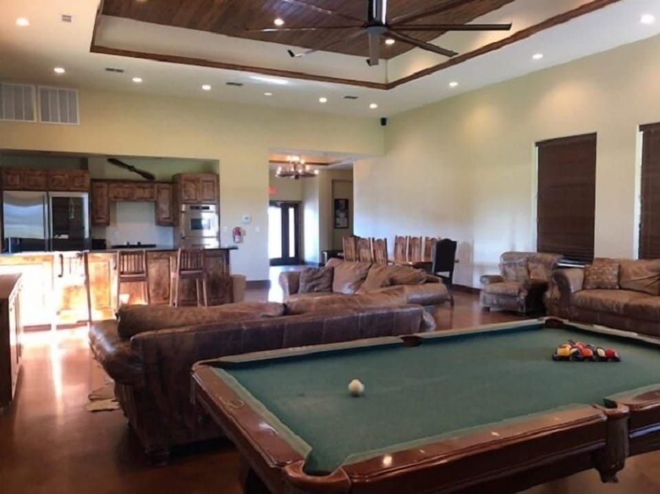 Lapham's Lodge | Living area | TV