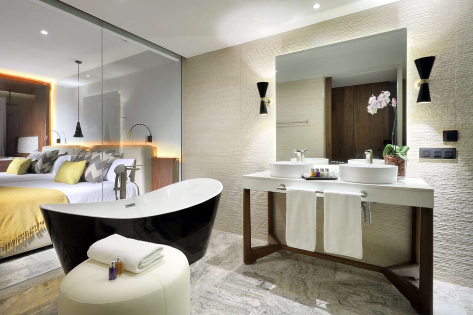 Junior Suite Pool Access | Free minibar, in-room safe, desk, blackout drapes