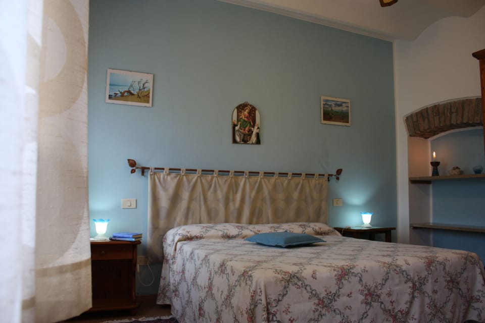 Double Room, Garden Area | Desk, blackout drapes, cribs (free), rollaway beds (surcharge)