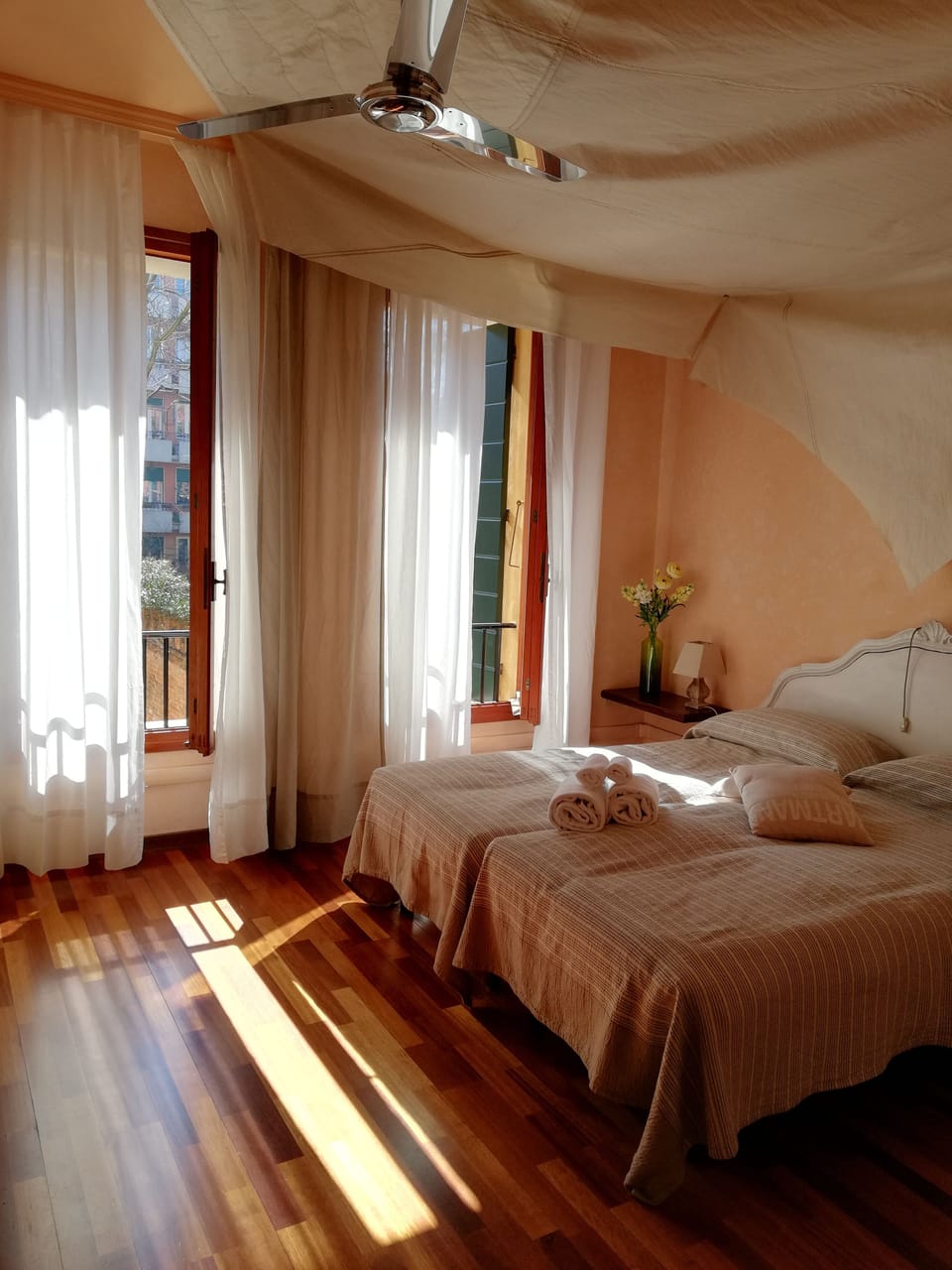 Down comforters, WiFi (free), bed sheets