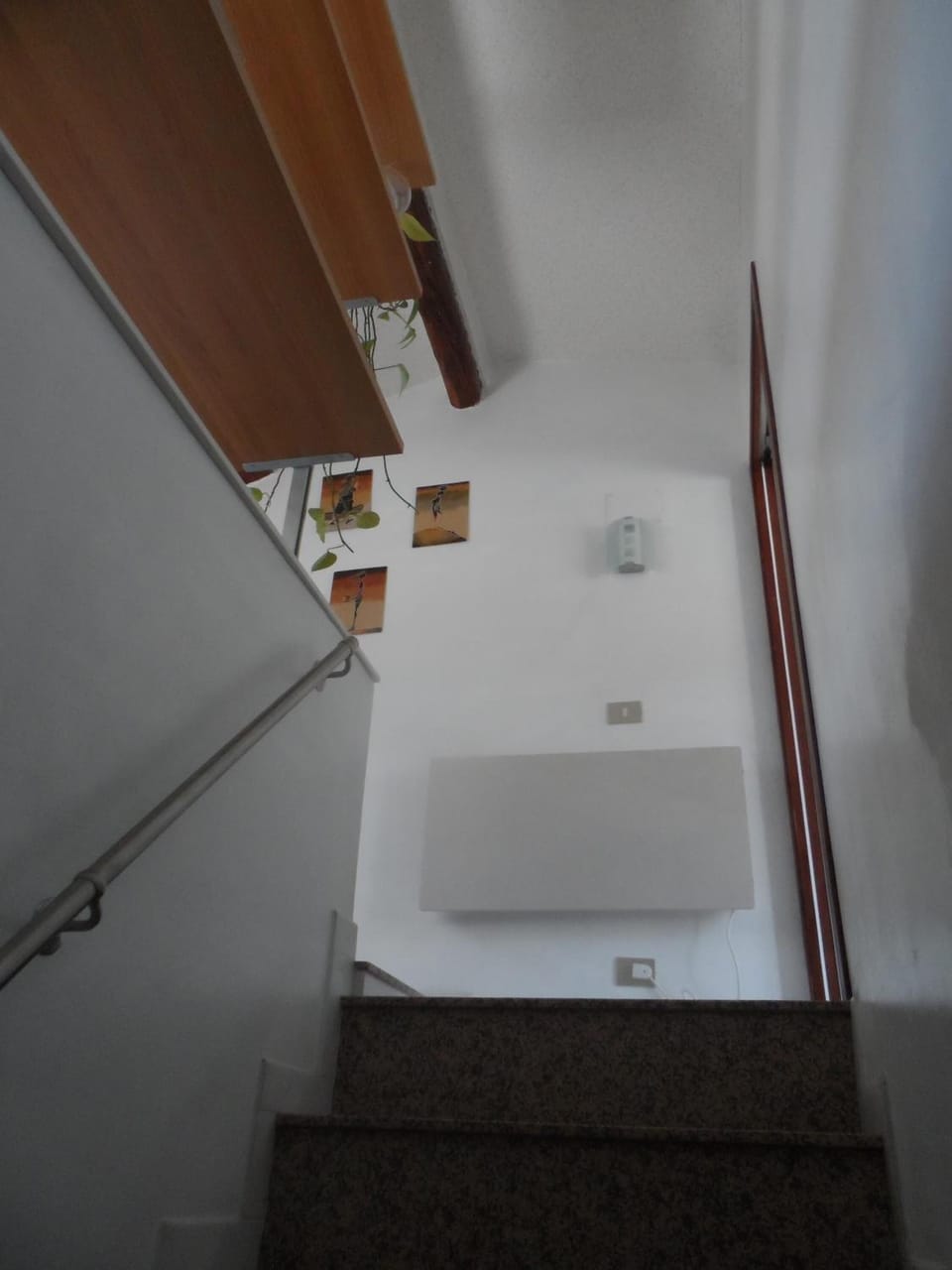 Shower, free toiletries, hair dryer, bidet