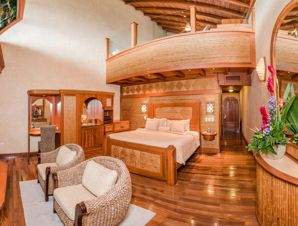 Family Suite | Egyptian cotton sheets, premium bedding, down comforters, pillowtop beds