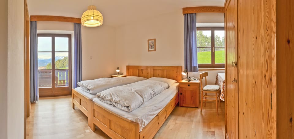 Classic Twin Room, Mountain View | Room amenity