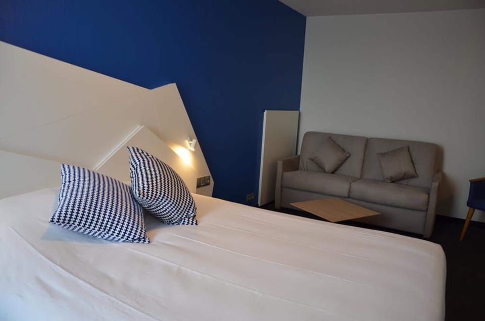 Comfort Room, 1 Queen Bed with Sofa bed | 1 bedroom, premium bedding, in-room safe, desk