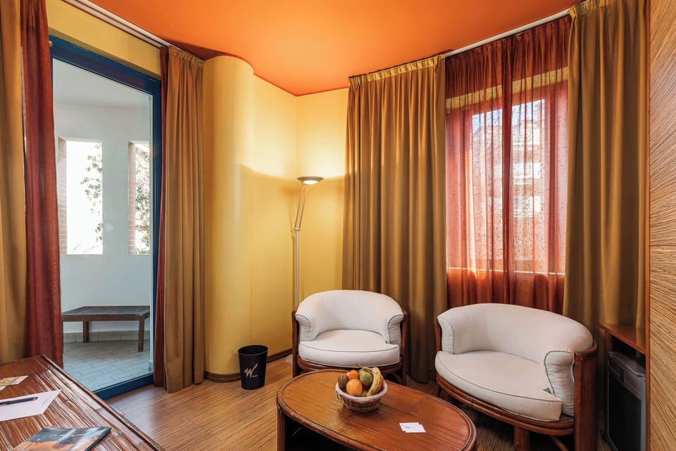 Suite | Premium bedding, down comforters, Select Comfort beds, minibar
